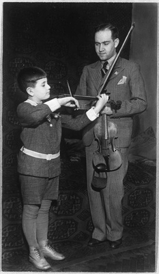 Игорь с отцом, Д.Ф. Ойстрахом. 1941