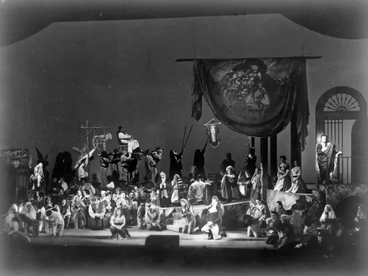 Сцена из оперы Дж. Верди «Сила судьбы» в постановке Королевского театра «Ковент-Гарден». Лондон, 1962 