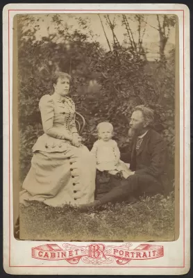 С.С. Прокофьев (1 год) с матерью и отцом. Сонцовка, 1892
